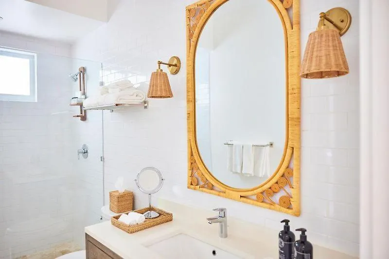 The Potlatch Club Boutique Hotel Governor's Harbour 5*,