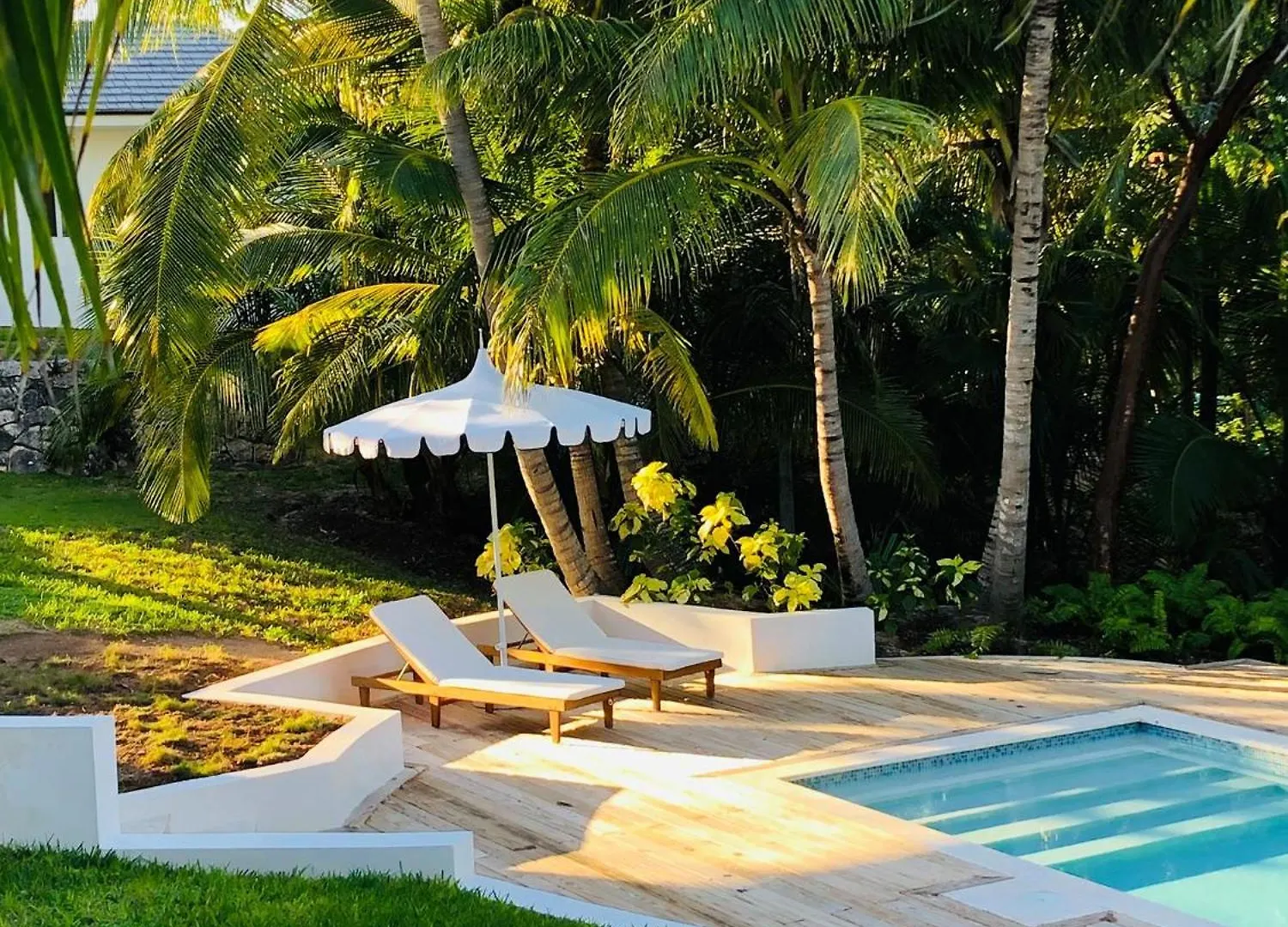 The Potlatch Club Boutique Hotel Governor's Harbour Bahamák